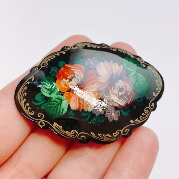 Unusual VTG Signed Russian Brooch Hand Painted Lacquer Papier Mache Floral Folk - Picture 6 of 10